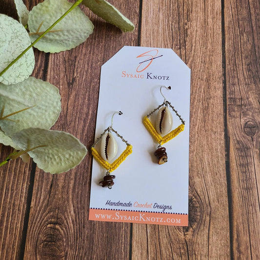 Earthy Cowrie Shell Dangle Earrings-1
